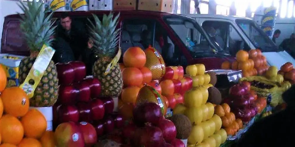 Street shopping in Yerevan - Malatia market