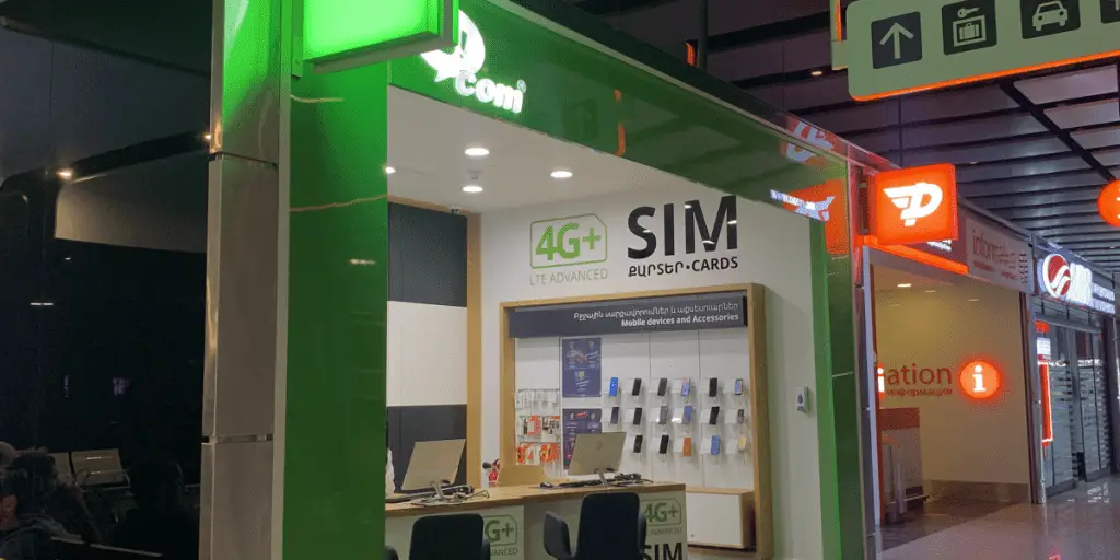 Ucom mobile operator stand